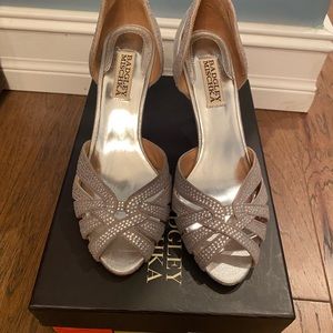 Badgley Mischka Tatiana Suede Pumps Size 6.5